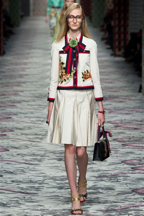 sfilata gucci 2016 video|Watch Gucci Spring 2016 Ready.